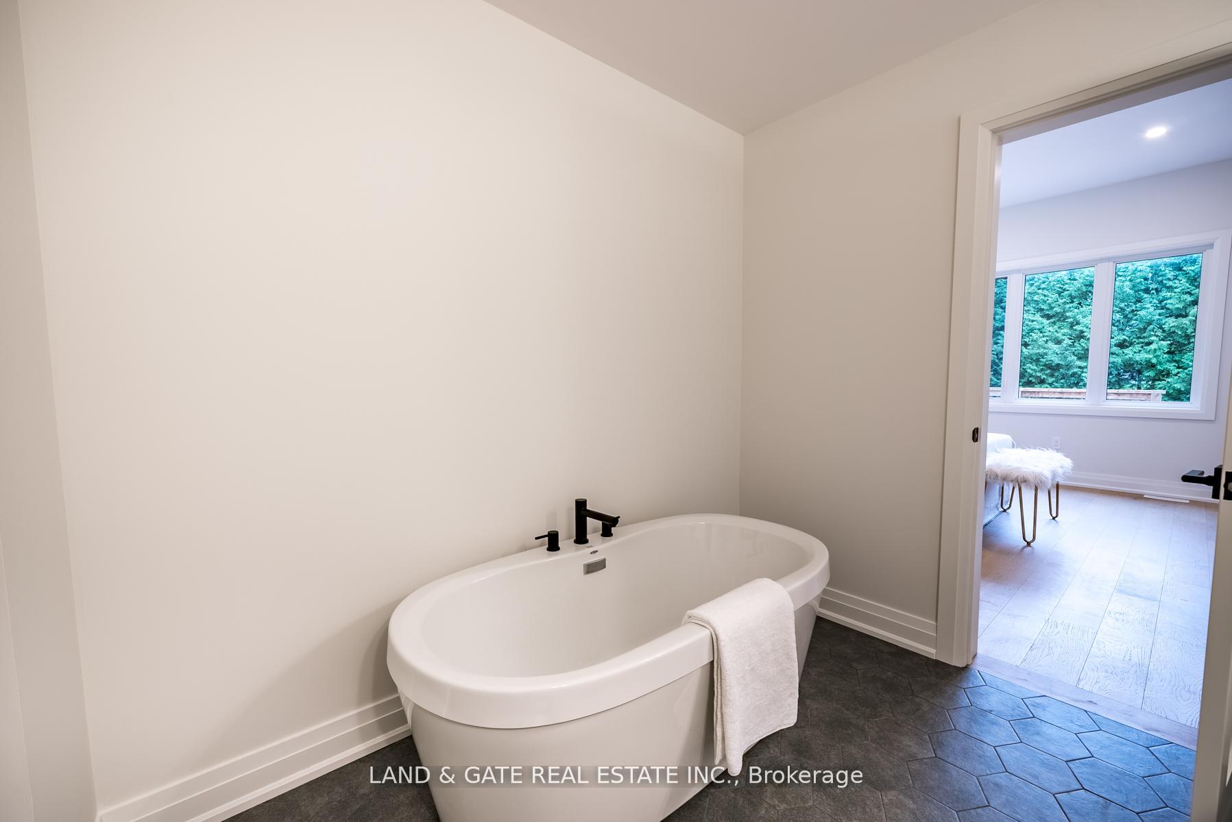 Photo 22 of 132A Elgin Street, Clarington, Bowmanville — HOMEH