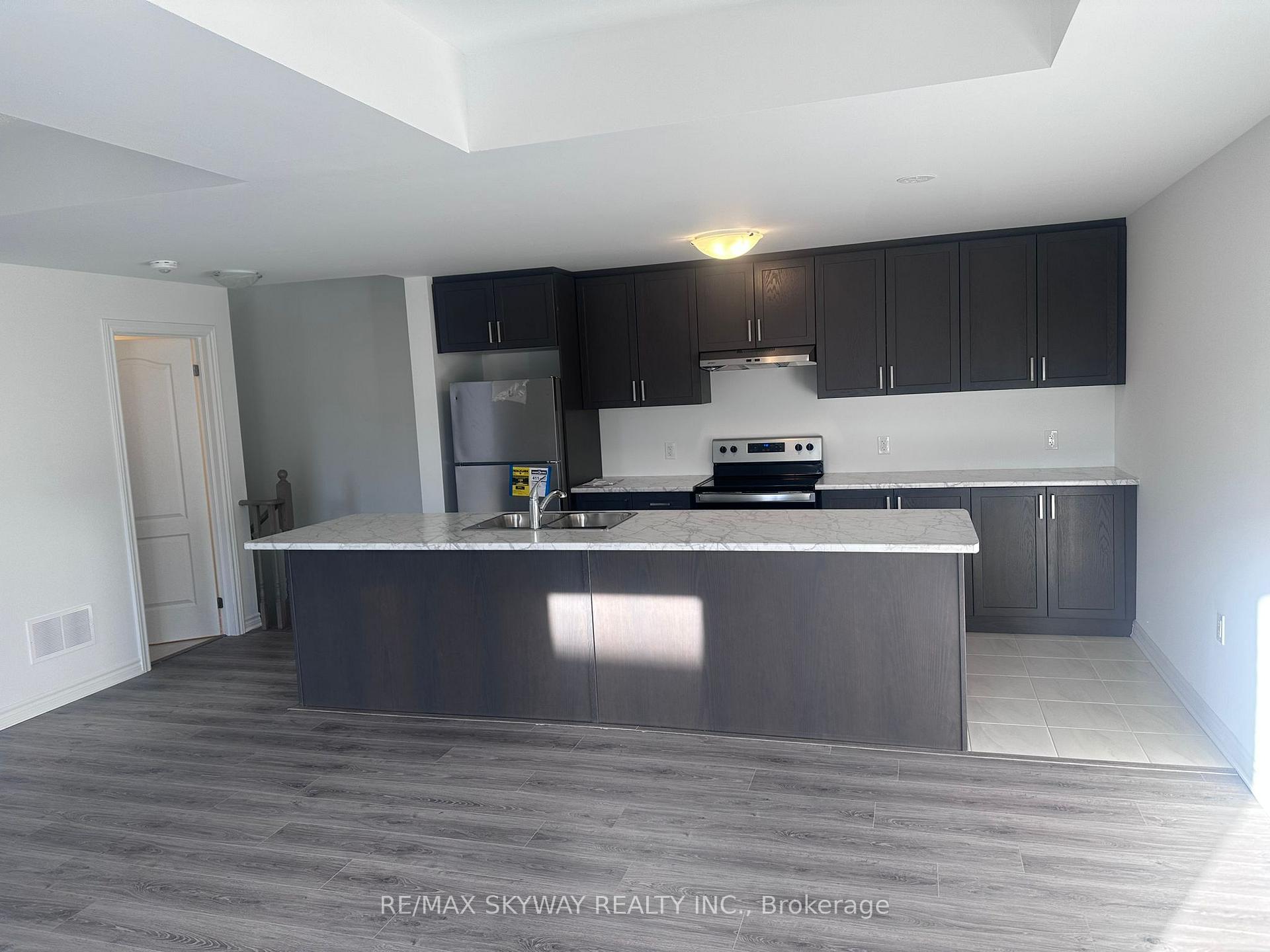 Photo 4 of 38 Springdale Avenue, Caledon, Rural Caledon — HOMEH