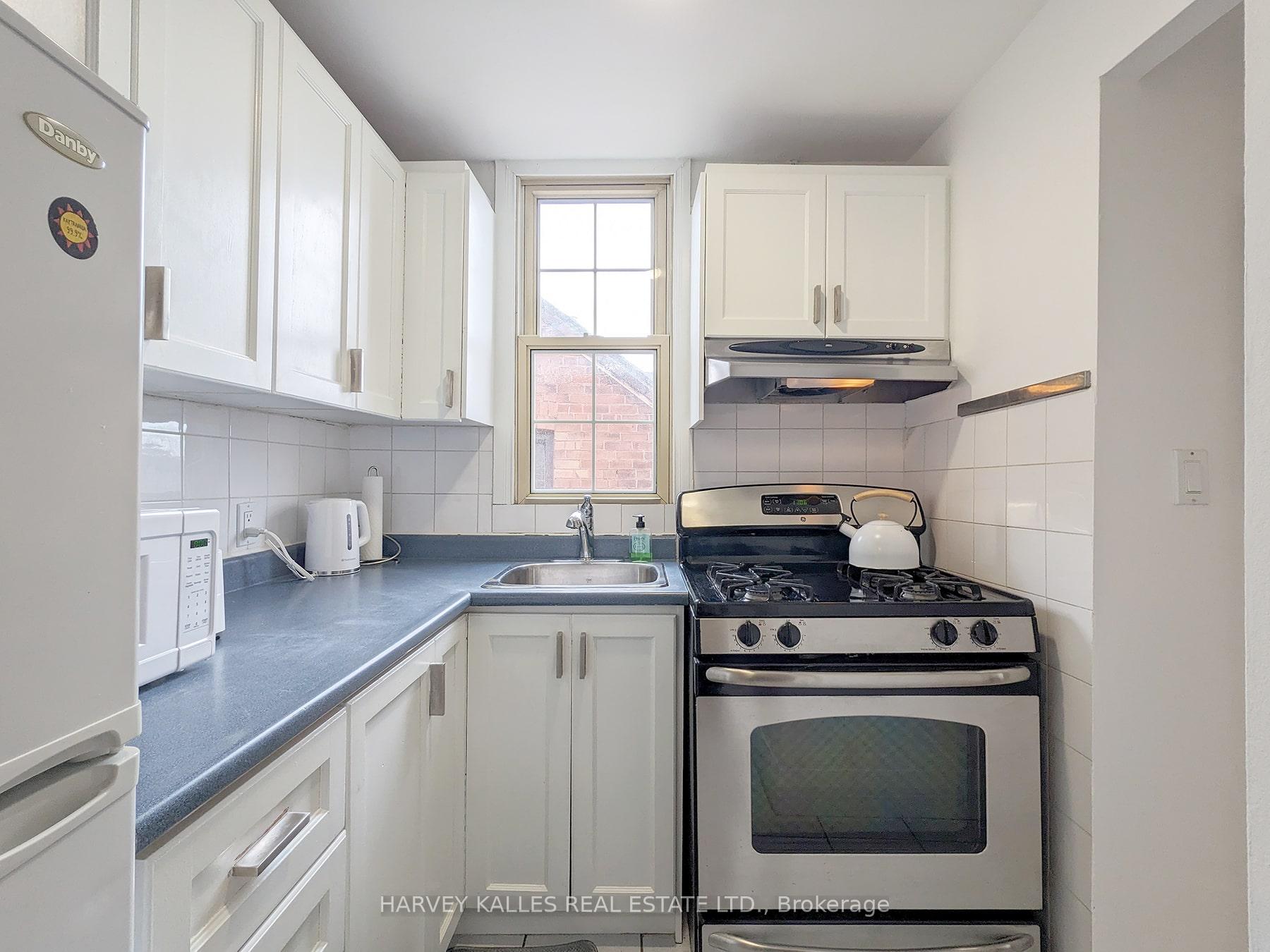 Photo 5 of Unit 3A, 107 Concord Avenue, Toronto, Palmerston-Little Italy — HOMEH