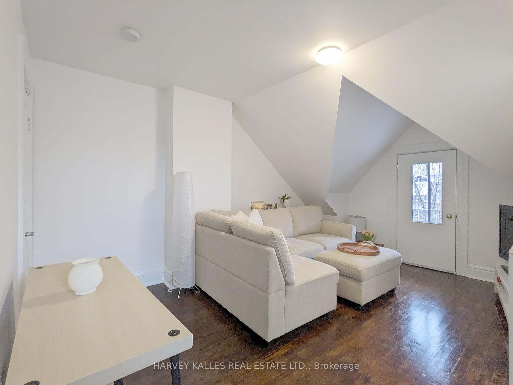 Photo 2 of Unit 3A, 107 Concord Avenue, Toronto, Palmerston-Little Italy — HOMEH
