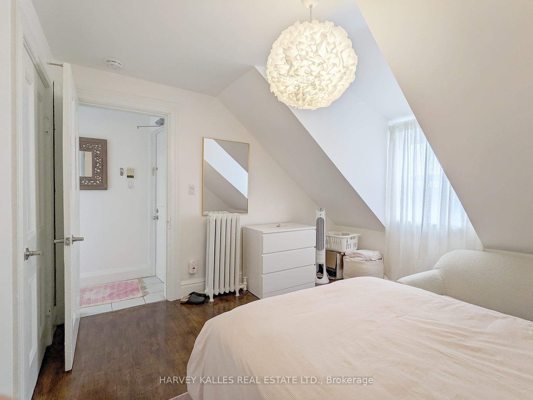 Photo 8 of Unit 3A, 107 Concord Avenue, Toronto, Palmerston-Little Italy — HOMEH