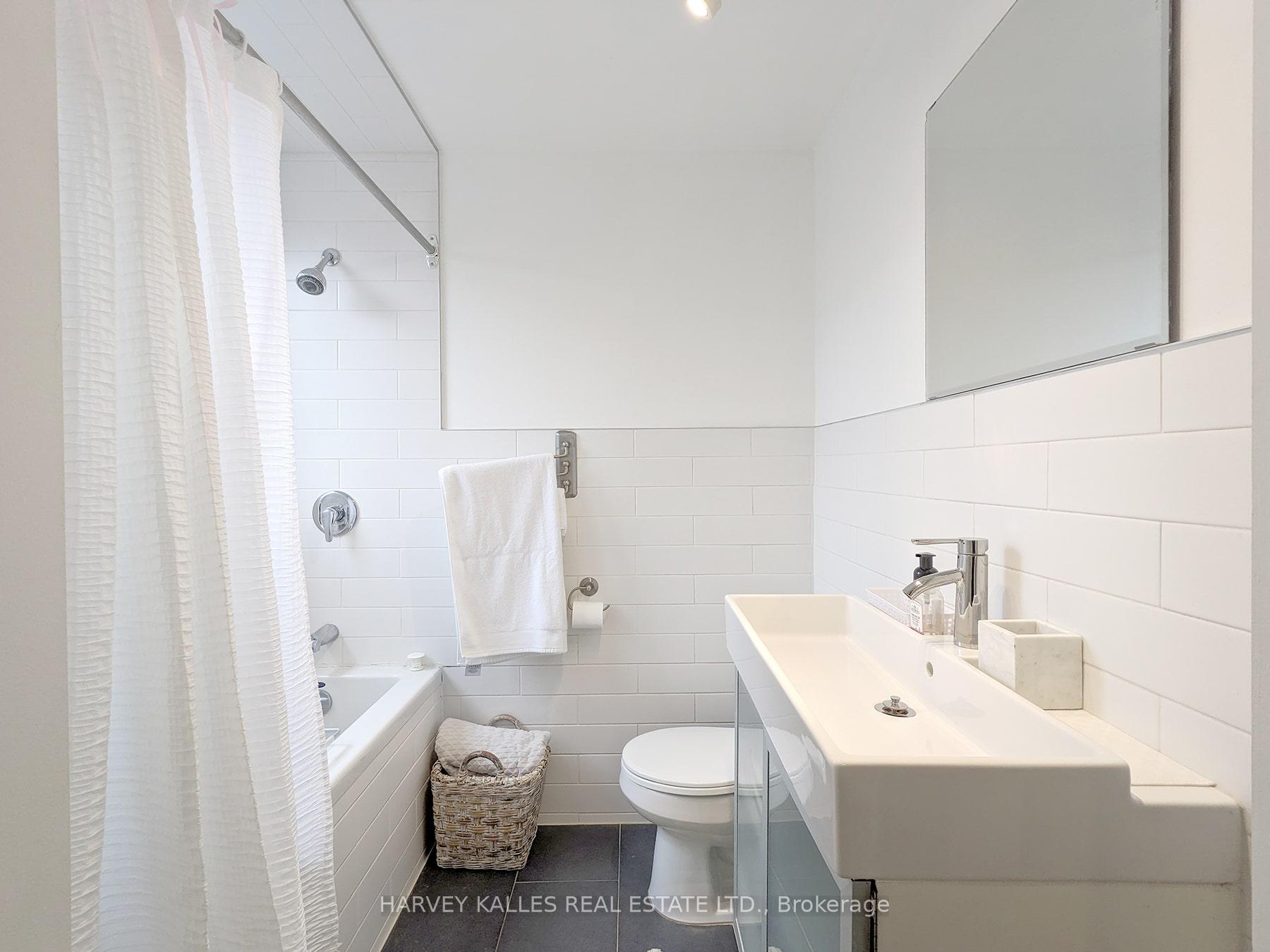 Photo 10 of Unit 3A, 107 Concord Avenue, Toronto, Palmerston-Little Italy — HOMEH