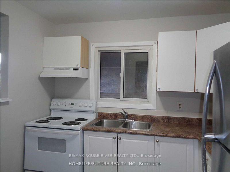 Photo 4 of Unit 7, 255 Porter Street, Oshawa, Lakeview — HOMEH