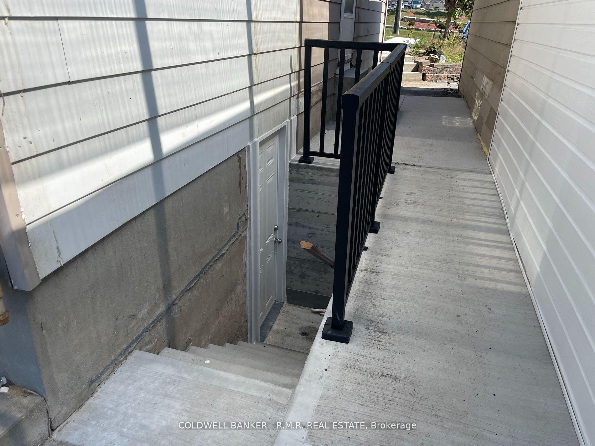 Photo 2 of Unit 4, 1396 Wilson Road N, Oshawa, Taunton — HOMEH