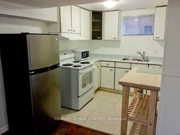 Photo 3 of Unit Basement, 23 Royal Palm Drive, Vaughan, Crestwood-Springfarm-Yorkhill — HOMEH