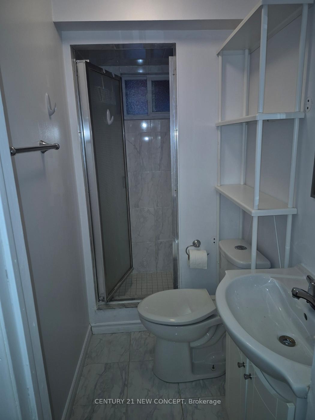 Photo 6 of Unit Basement, 23 Royal Palm Drive, Vaughan, Crestwood-Springfarm-Yorkhill — HOMEH