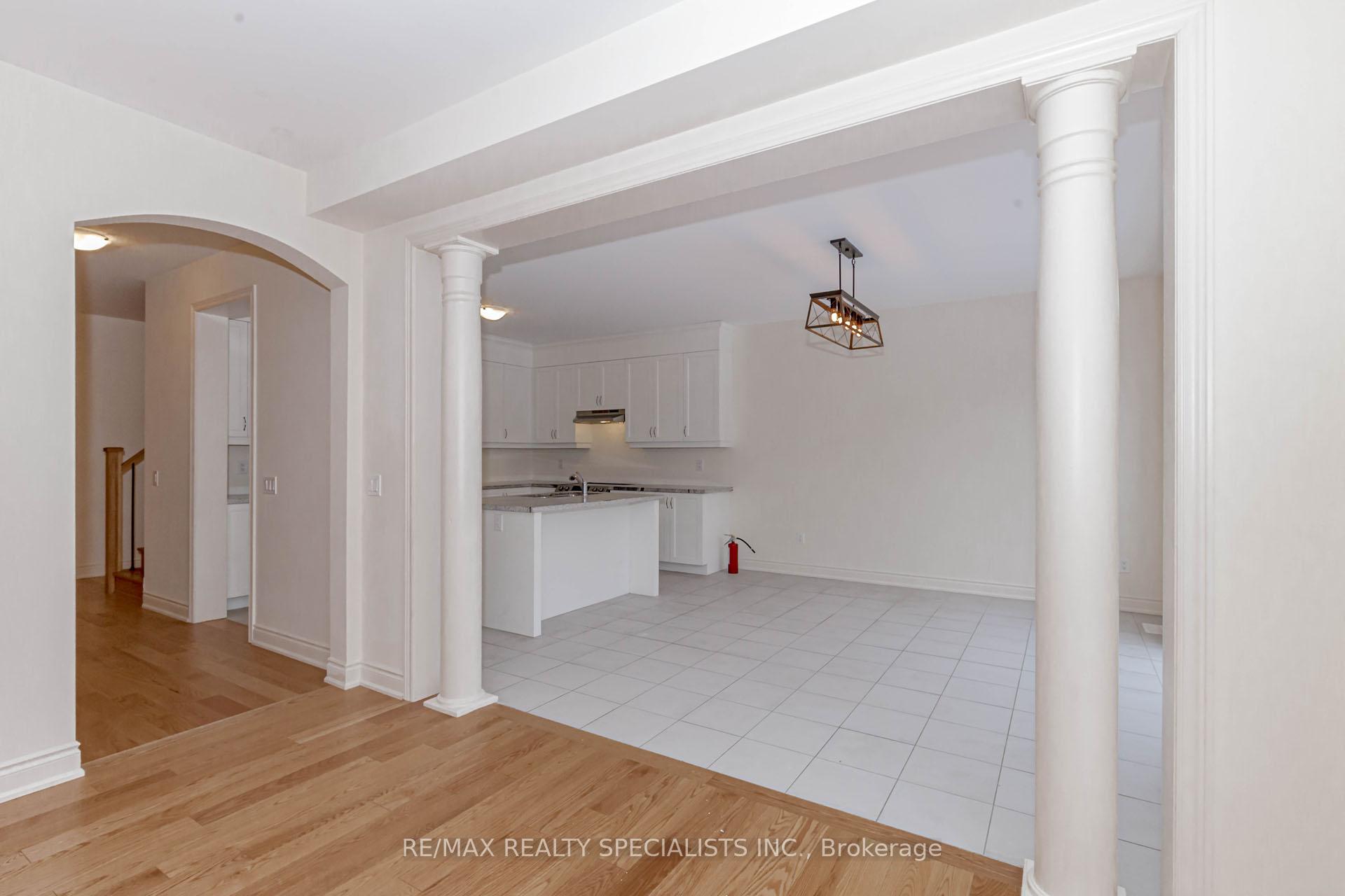 Photo 11 of Unit Upper, 74 Clockwork Drive, Brampton, Northwest Brampton — HOMEH