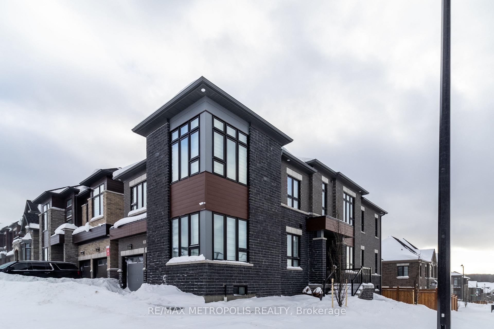 Photo 2 of Unit Bsmt, 74 Bearberry Road, Springwater, Midhurst — HOMEH