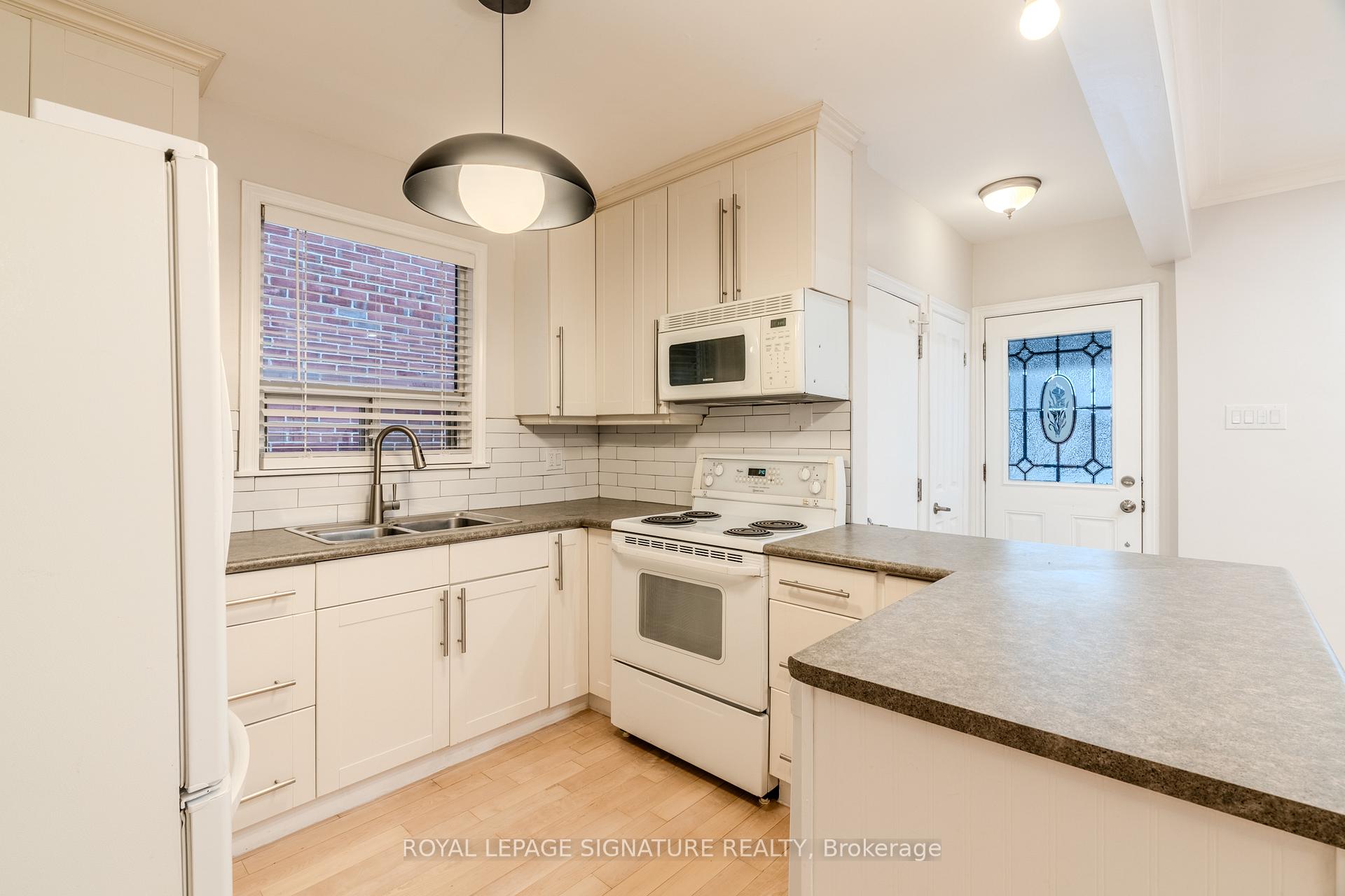 Photo 8 of Unit Main, 37 Athlone Road, Toronto, East York — HOMEH