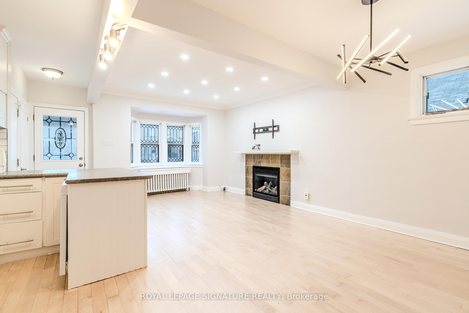 Photo 11 of Unit Main, 37 Athlone Road, Toronto, East York — HOMEH