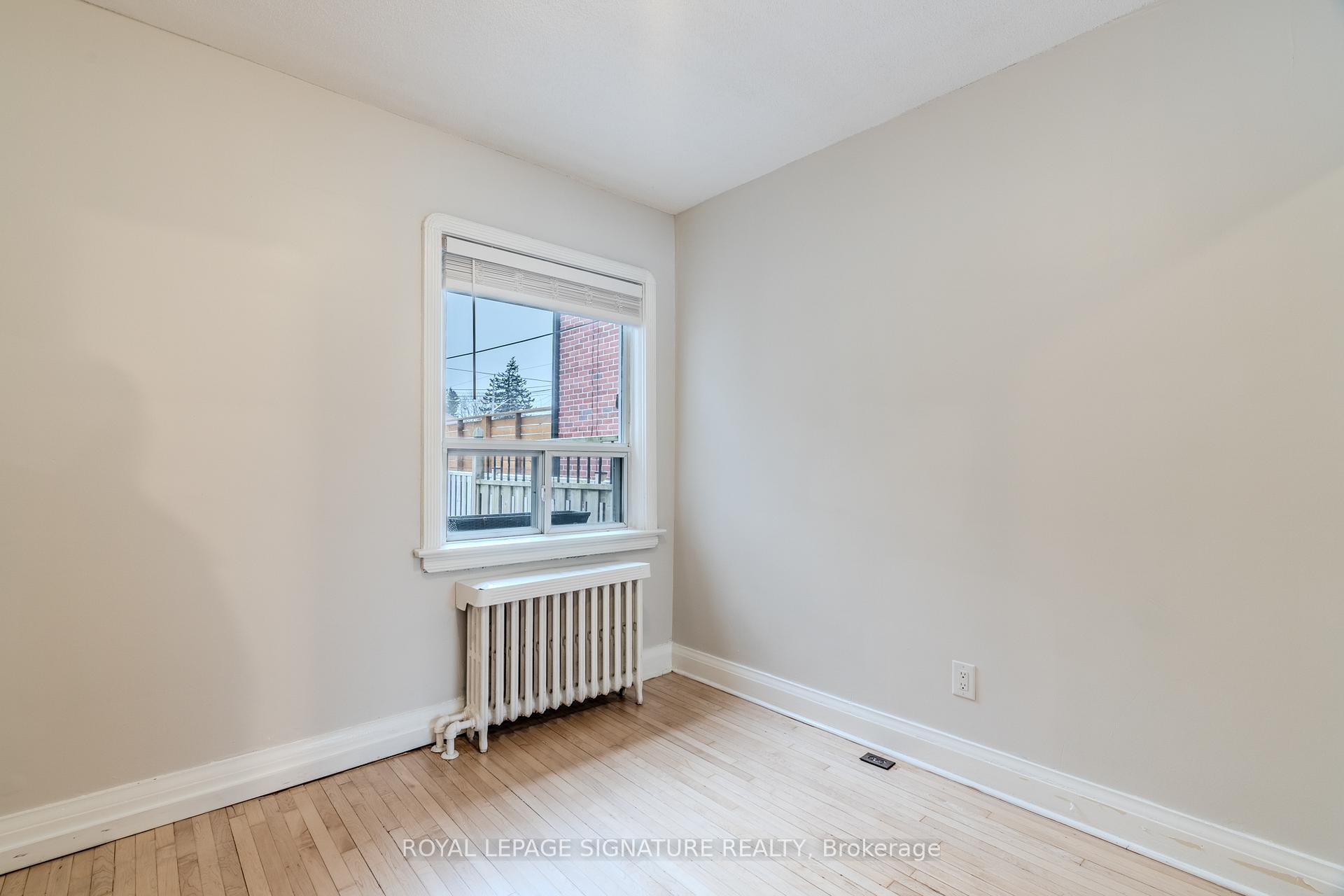 Photo 16 of Unit Main, 37 Athlone Road, Toronto, East York — HOMEH