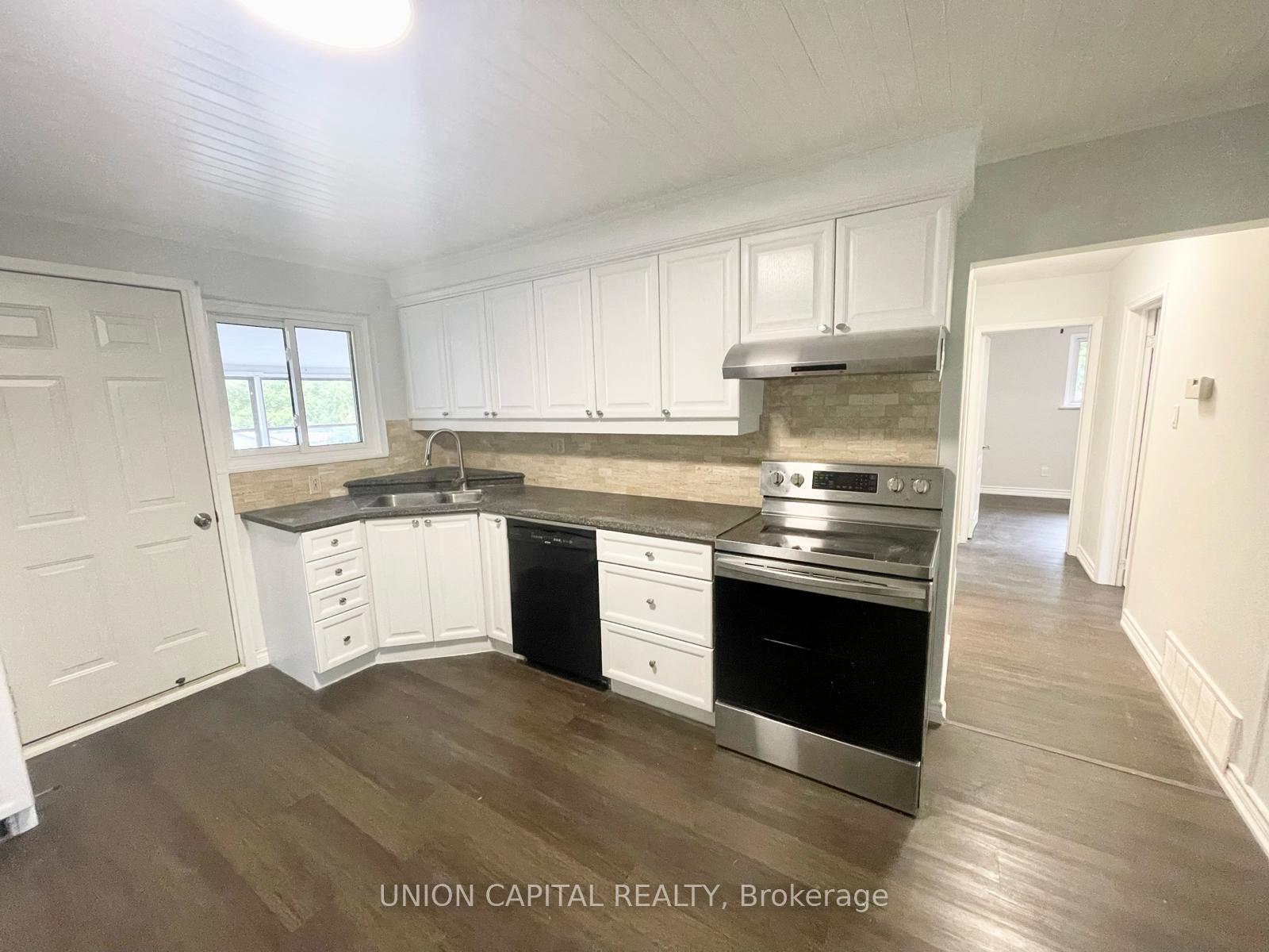 Photo 2 of Unit Upper, 117 Sherwood Forest Drive, Markham, Bullock — HOMEH
