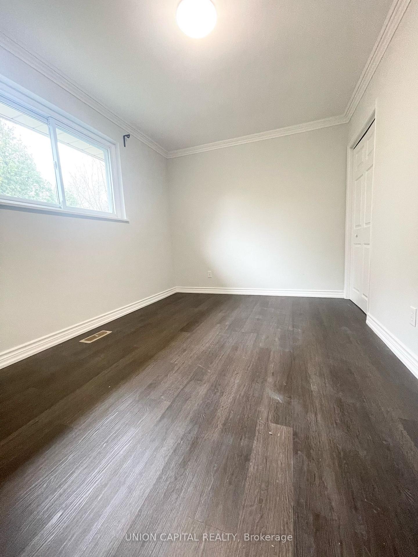 Photo 8 of Unit Upper, 117 Sherwood Forest Drive, Markham, Bullock — HOMEH
