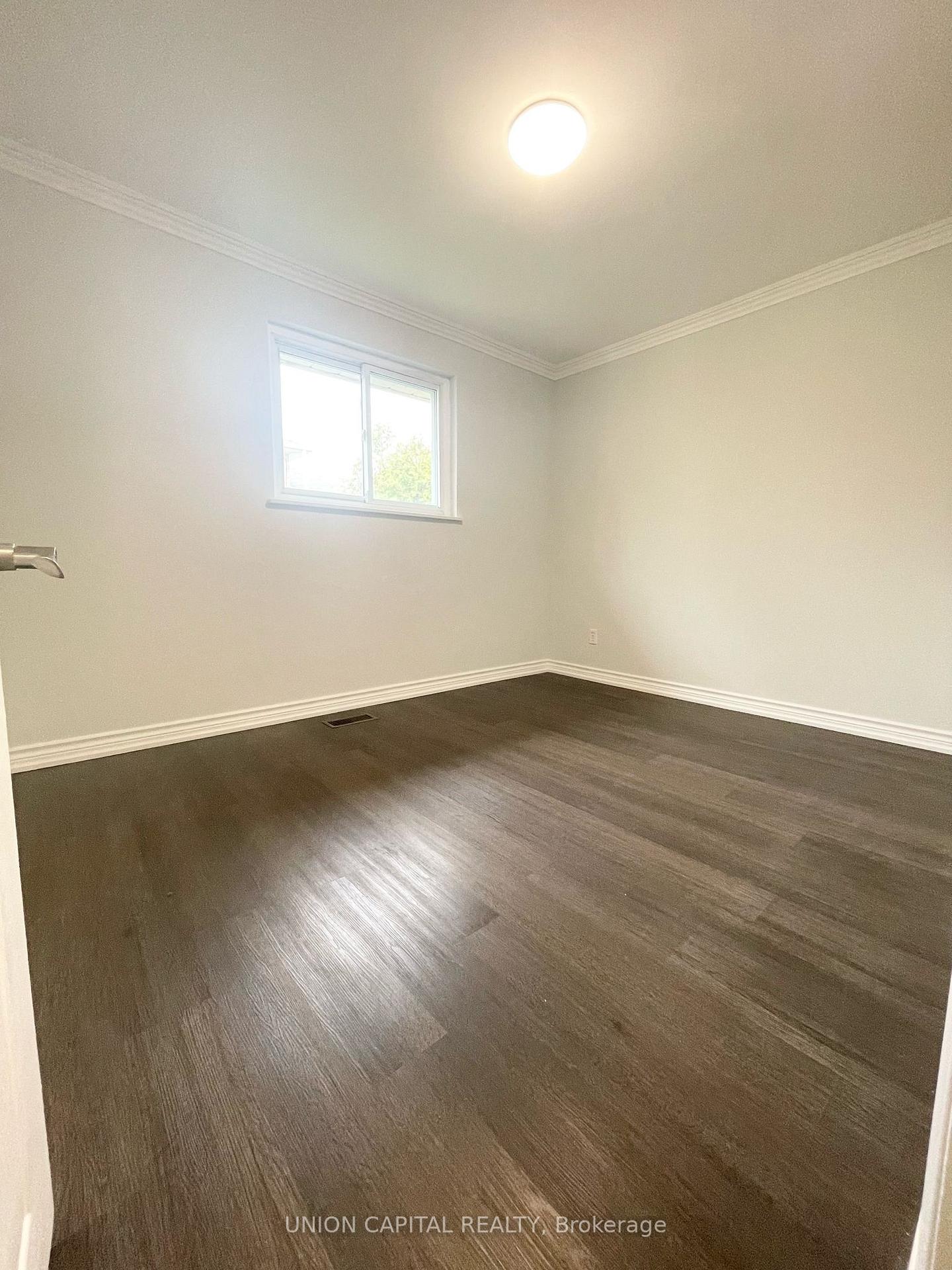 Photo 9 of Unit Upper, 117 Sherwood Forest Drive, Markham, Bullock — HOMEH