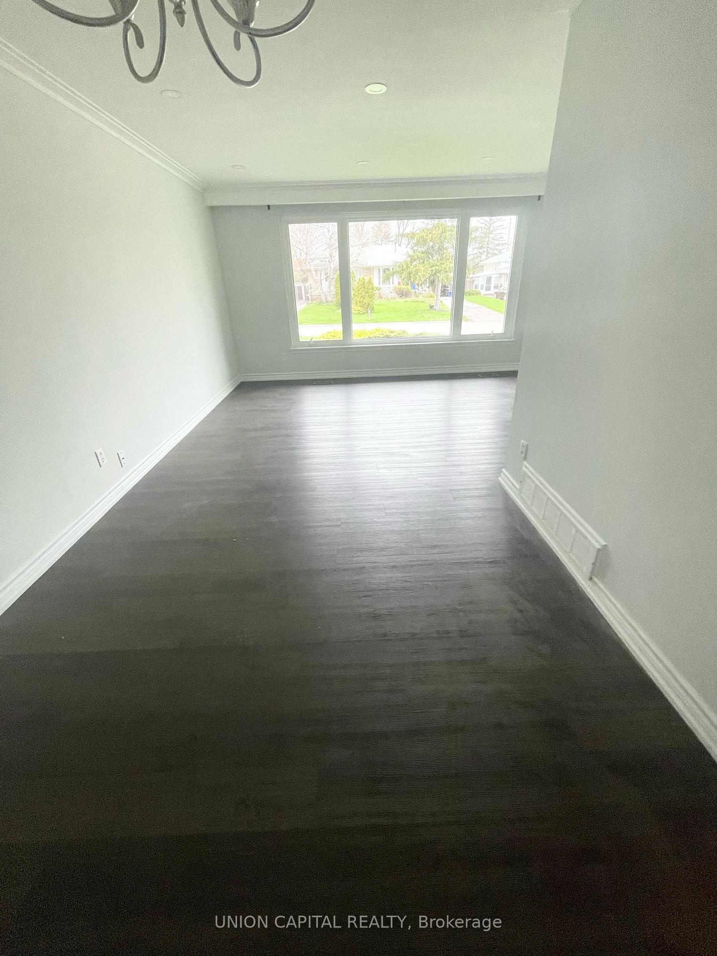 Photo 13 of Unit Upper, 117 Sherwood Forest Drive, Markham, Bullock — HOMEH