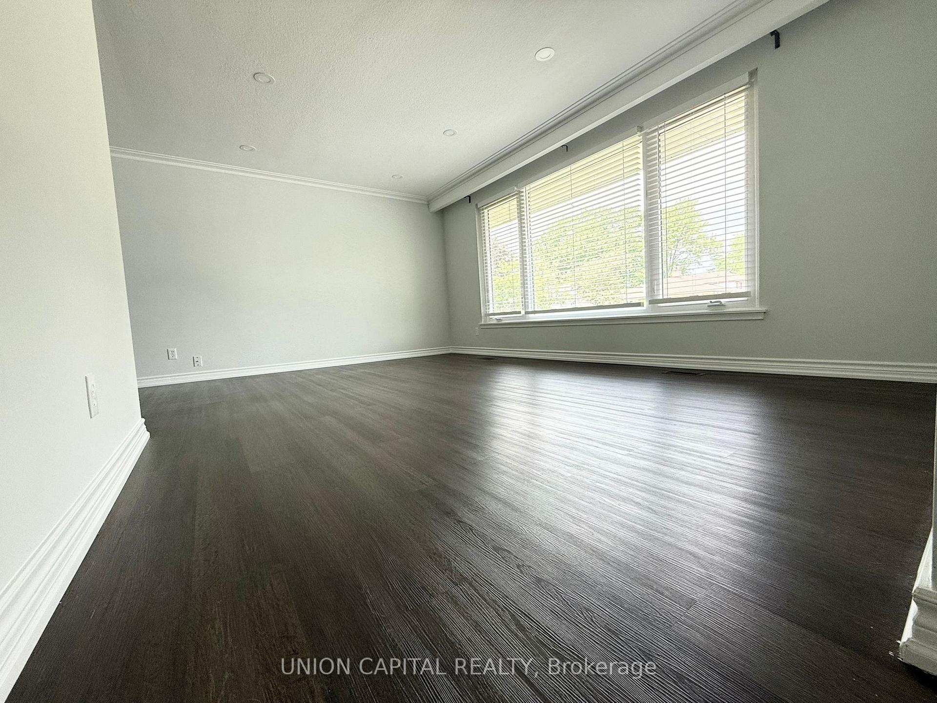 Photo 18 of Unit Upper, 117 Sherwood Forest Drive, Markham, Bullock — HOMEH