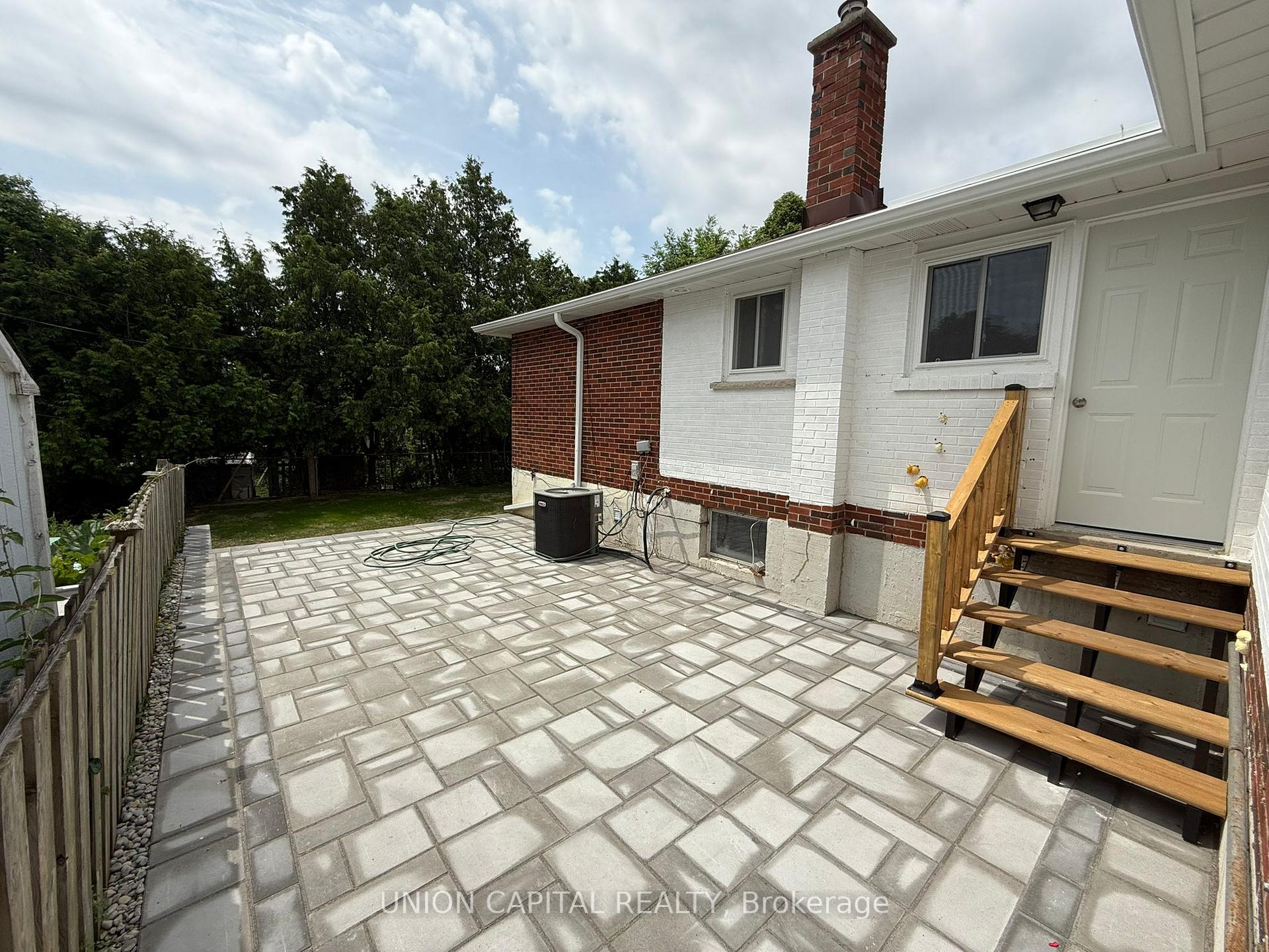Photo 19 of Unit Upper, 117 Sherwood Forest Drive, Markham, Bullock — HOMEH