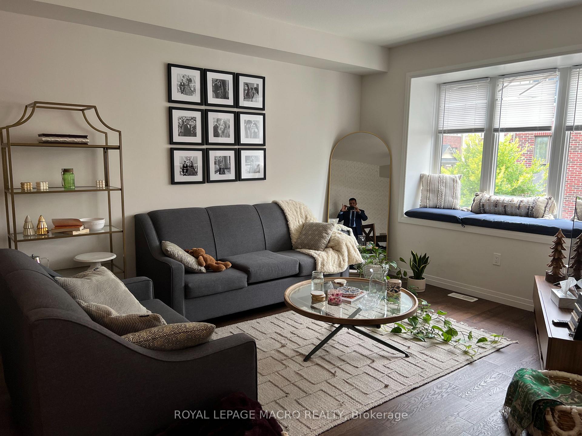 Photo 7 of 12 Workman Lane, Hamilton, Ancaster — HOMEH