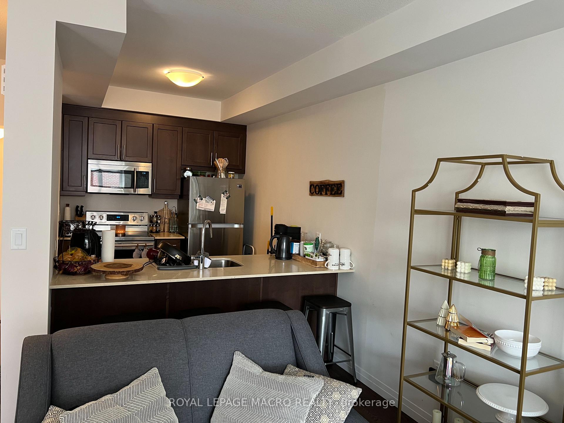 Photo 8 of 12 Workman Lane, Hamilton, Ancaster — HOMEH