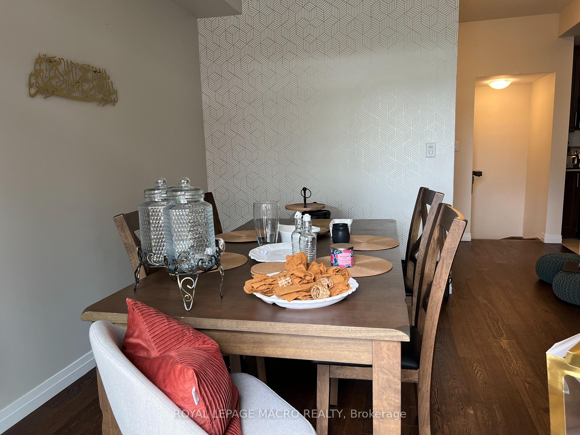 Photo 16 of 12 Workman Lane, Hamilton, Ancaster — HOMEH
