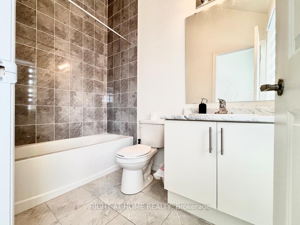Photo 5 of 83 Calypso Avenue, Springwater, Minesing — HOMEH