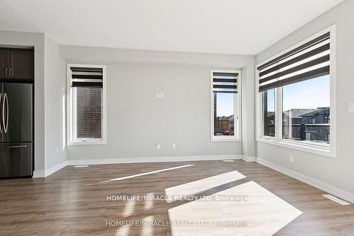 Photo 12 of 27 Assunta Lane, Clarington, Bowmanville — HOMEH