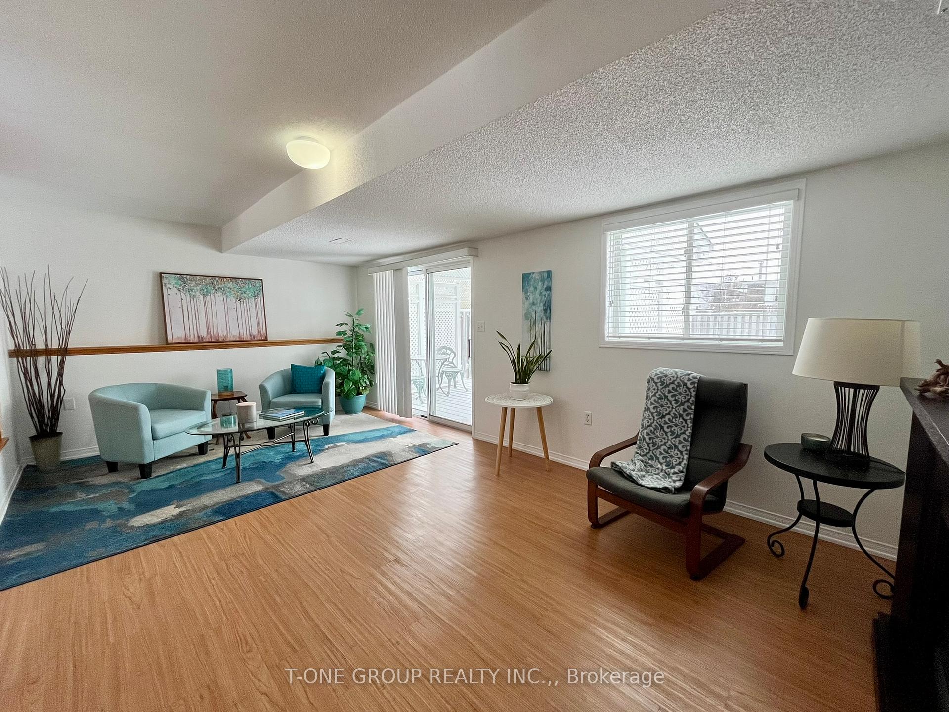 Photo 5 of 27 Waddington Crescent, Barrie, Holly — HOMEH