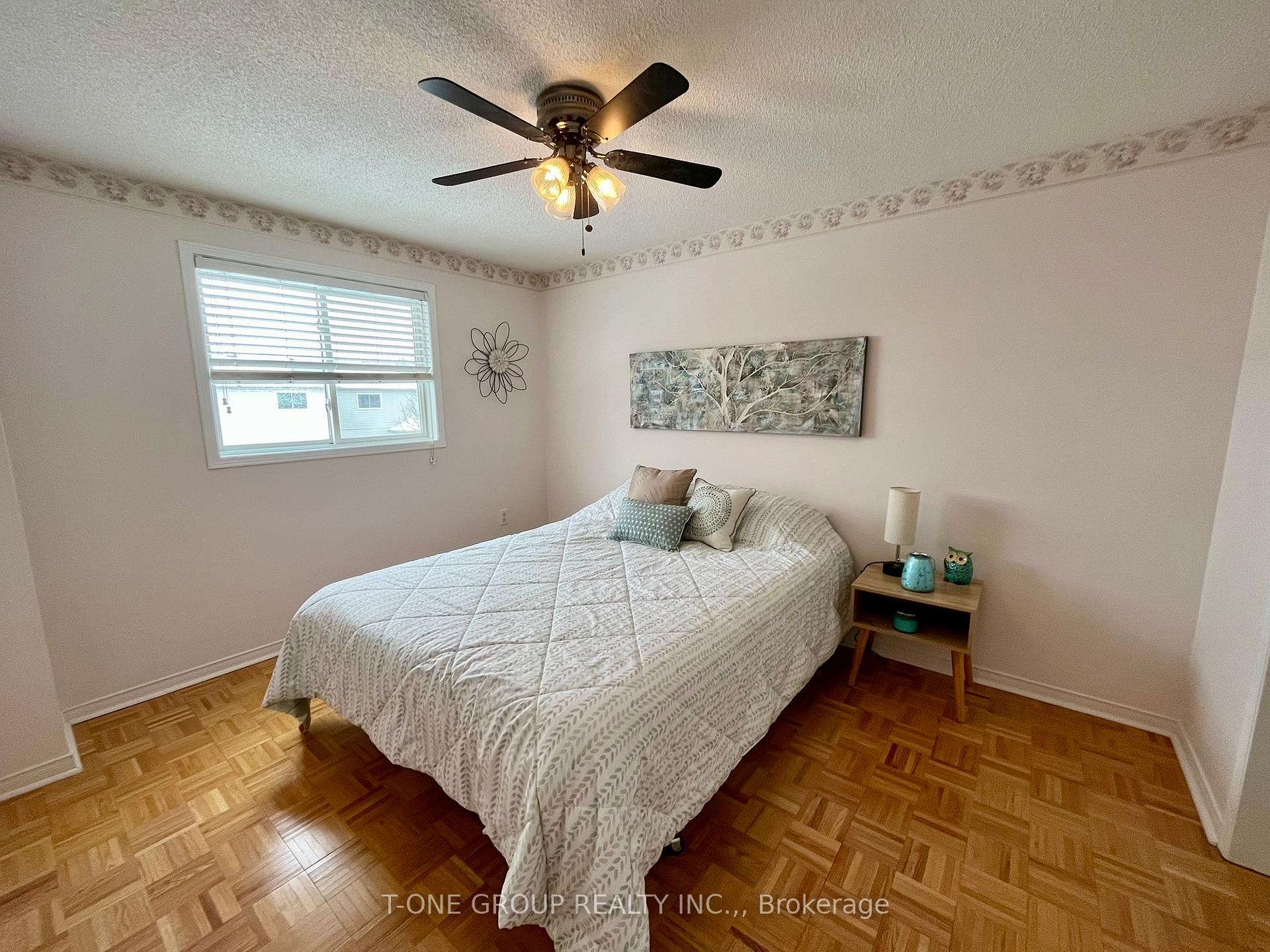 Photo 9 of 27 Waddington Crescent, Barrie, Holly — HOMEH