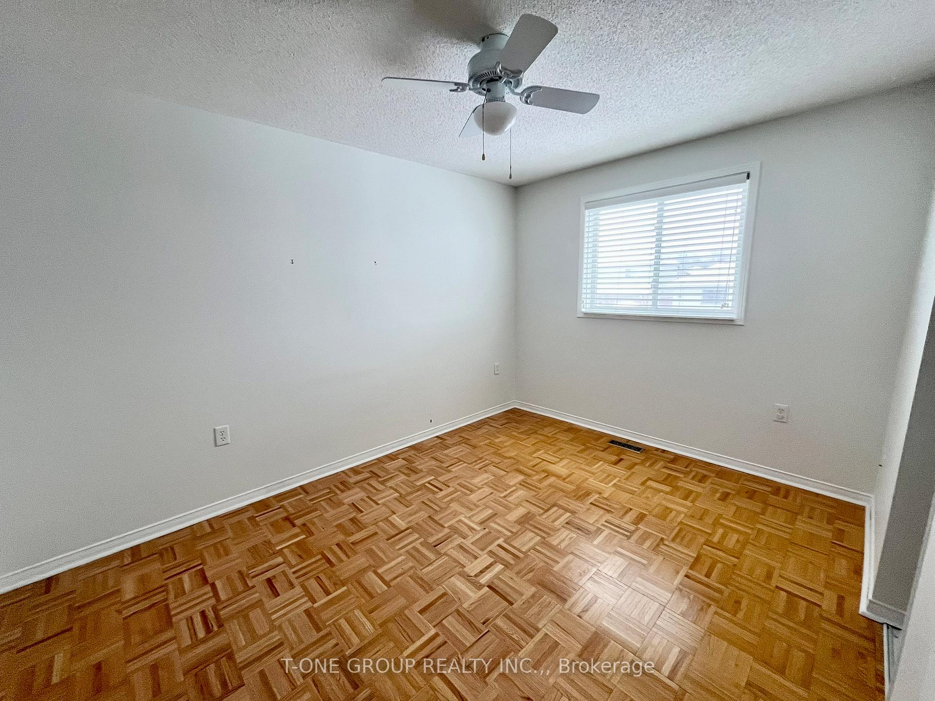 Photo 16 of 27 Waddington Crescent, Barrie, Holly — HOMEH