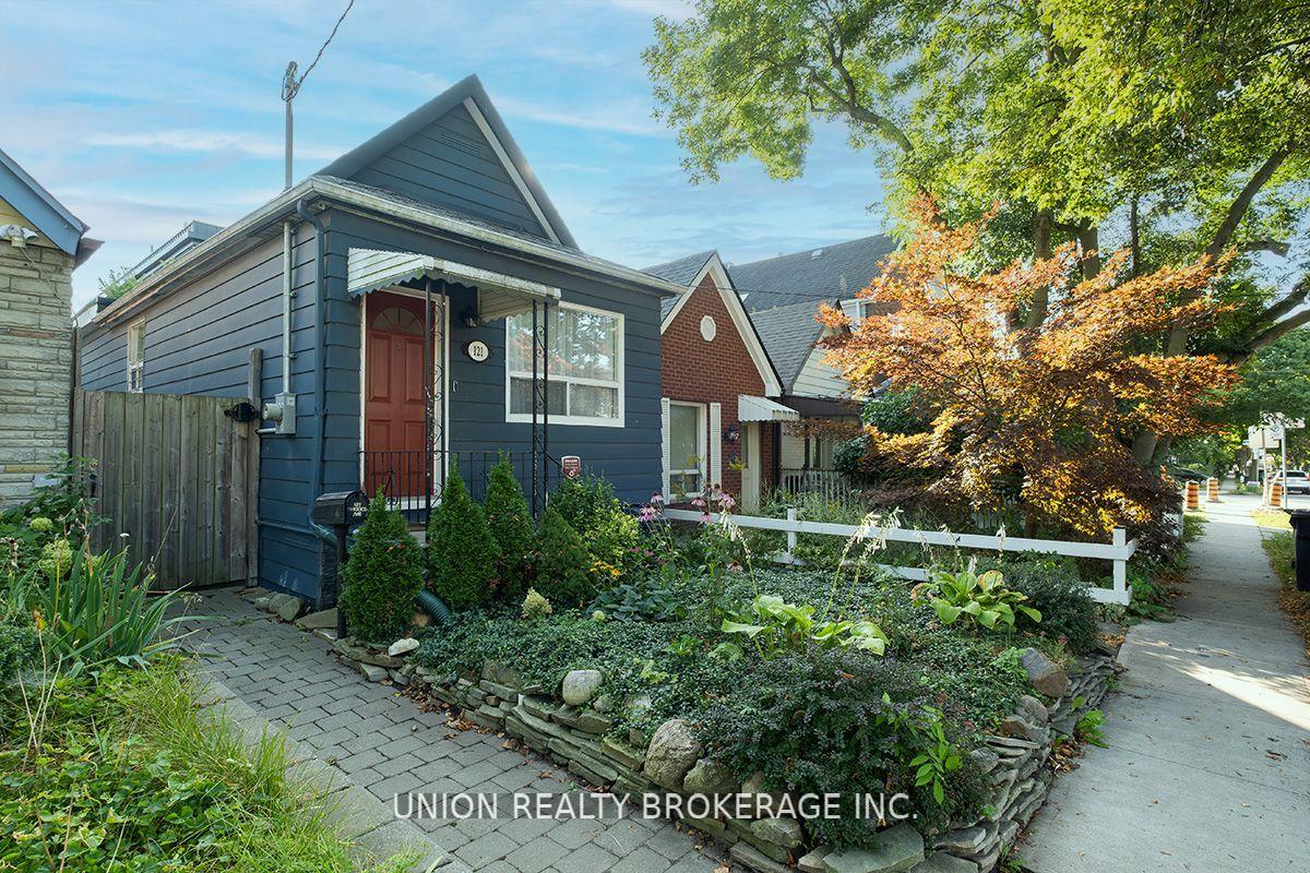 Photo 1 of 121 Rhodes Avenue, Toronto, Greenwood-Coxwell — HOMEH