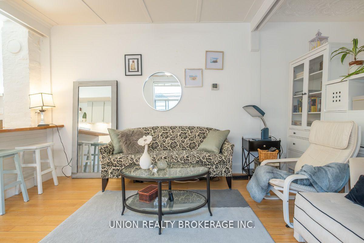 Photo 4 of 121 Rhodes Avenue, Toronto, Greenwood-Coxwell — HOMEH