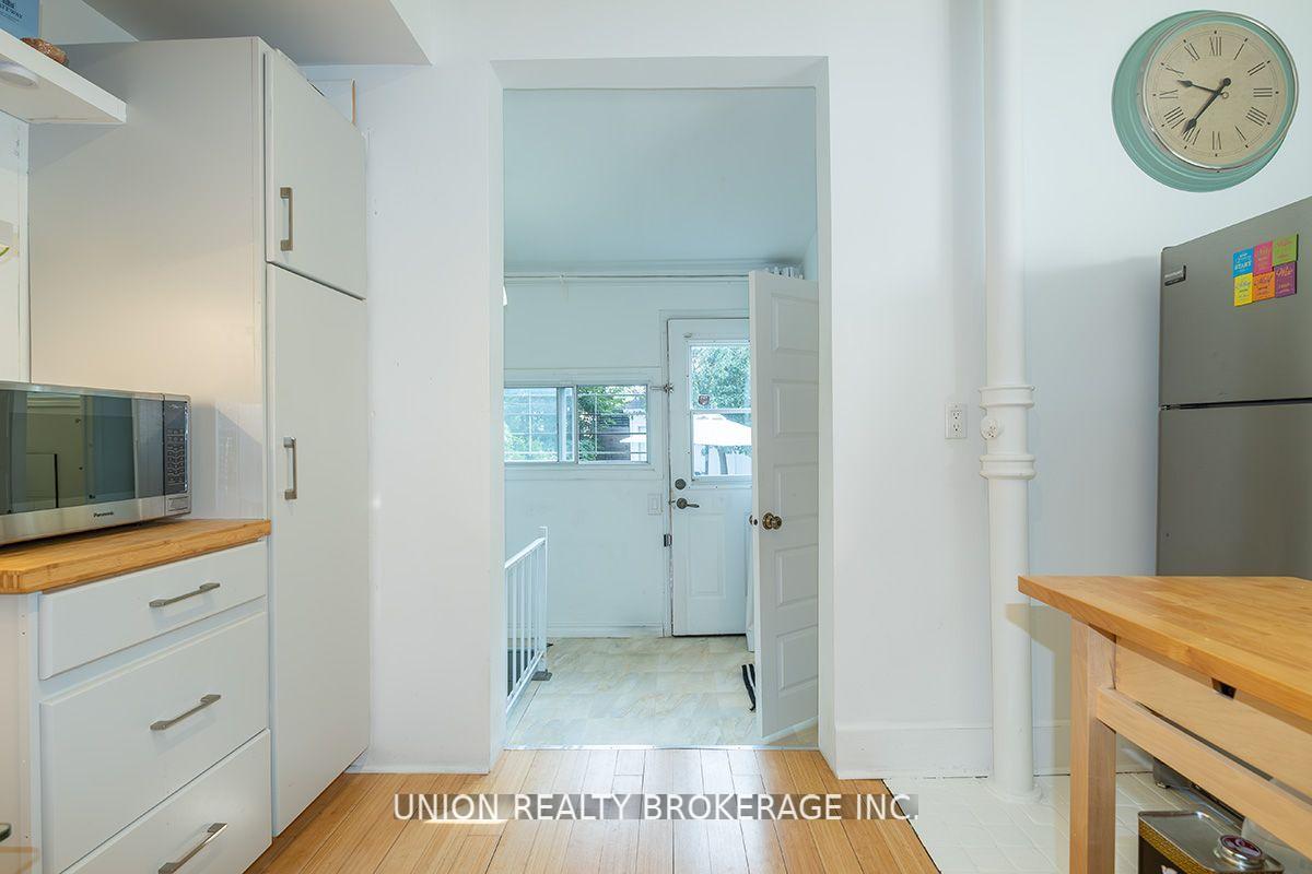 Photo 10 of 121 Rhodes Avenue, Toronto, Greenwood-Coxwell — HOMEH
