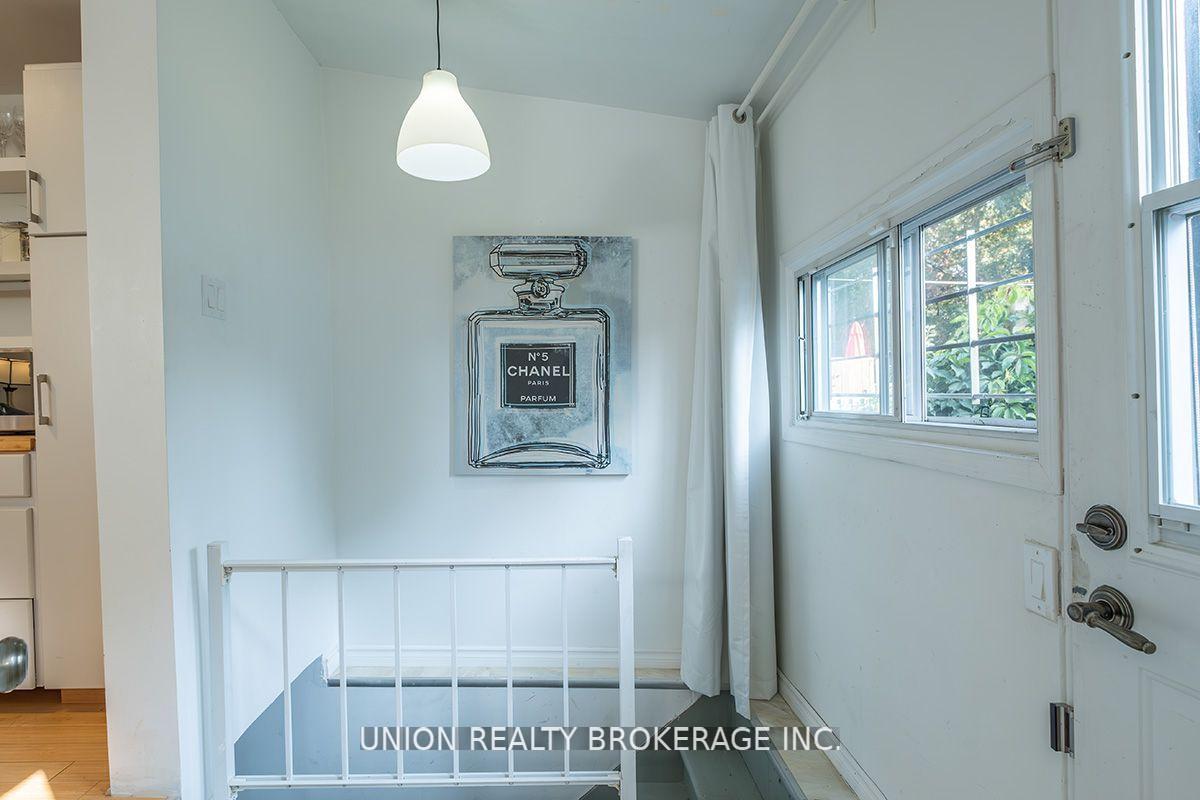 Photo 8 of 121 Rhodes Avenue, Toronto, Greenwood-Coxwell — HOMEH
