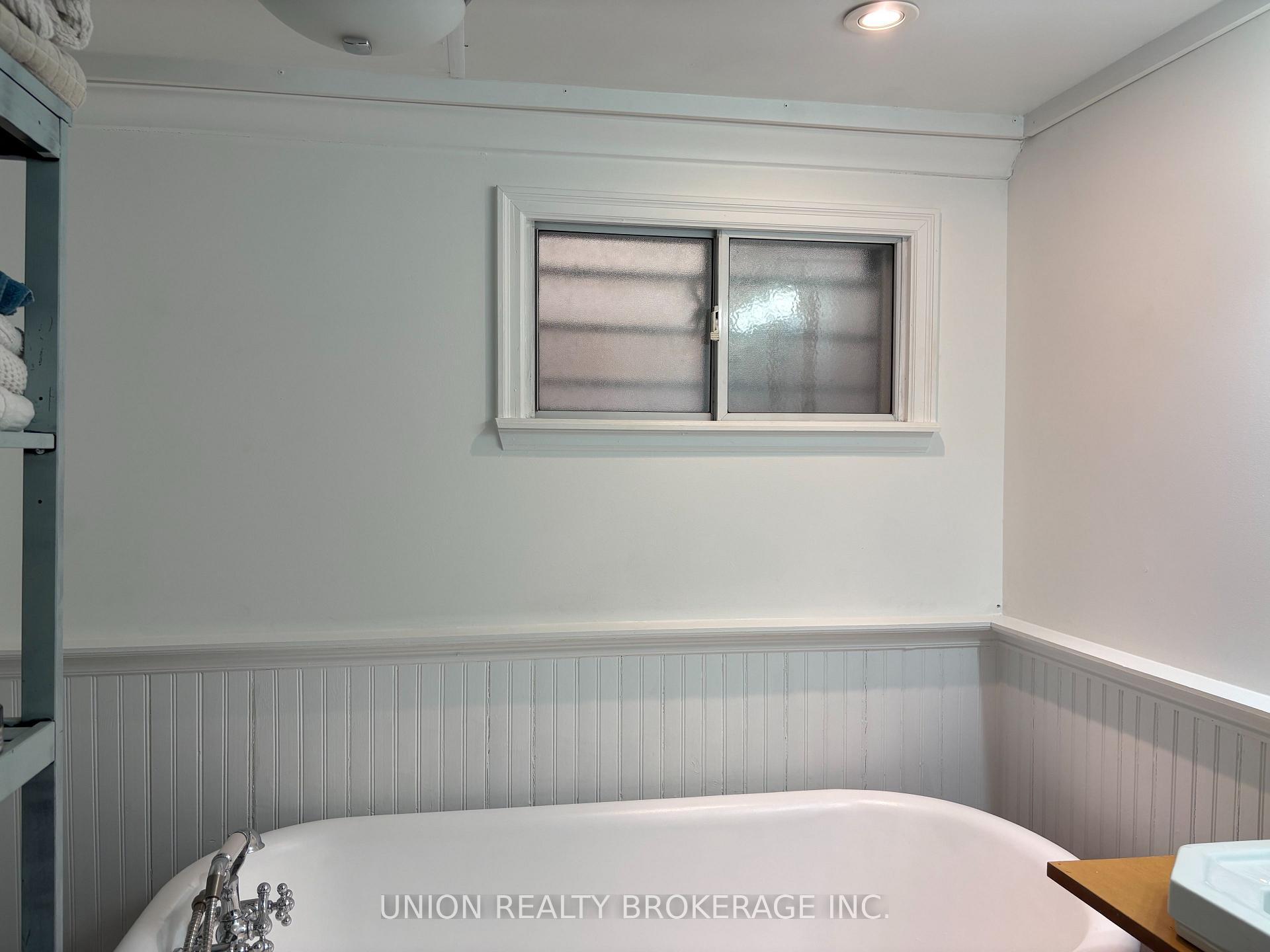 Photo 18 of 121 Rhodes Avenue, Toronto, Greenwood-Coxwell — HOMEH