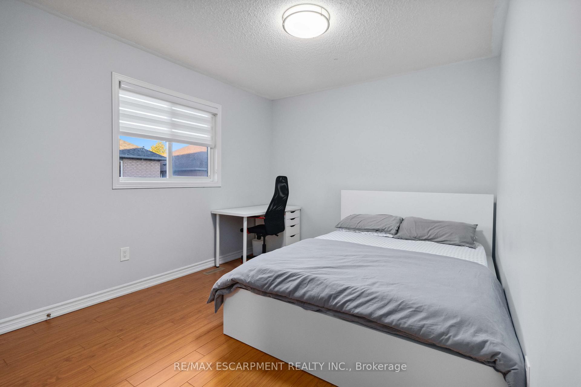 Photo 20 of 7 Wyoming Trail, Brampton, Sandringham-Wellington — HOMEH