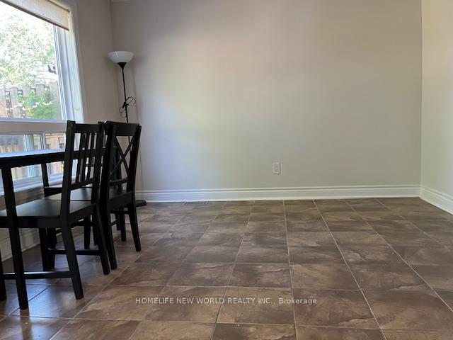 Photo 4 of 52 Harness Circle, Markham, Milliken Mills East — HOMEH