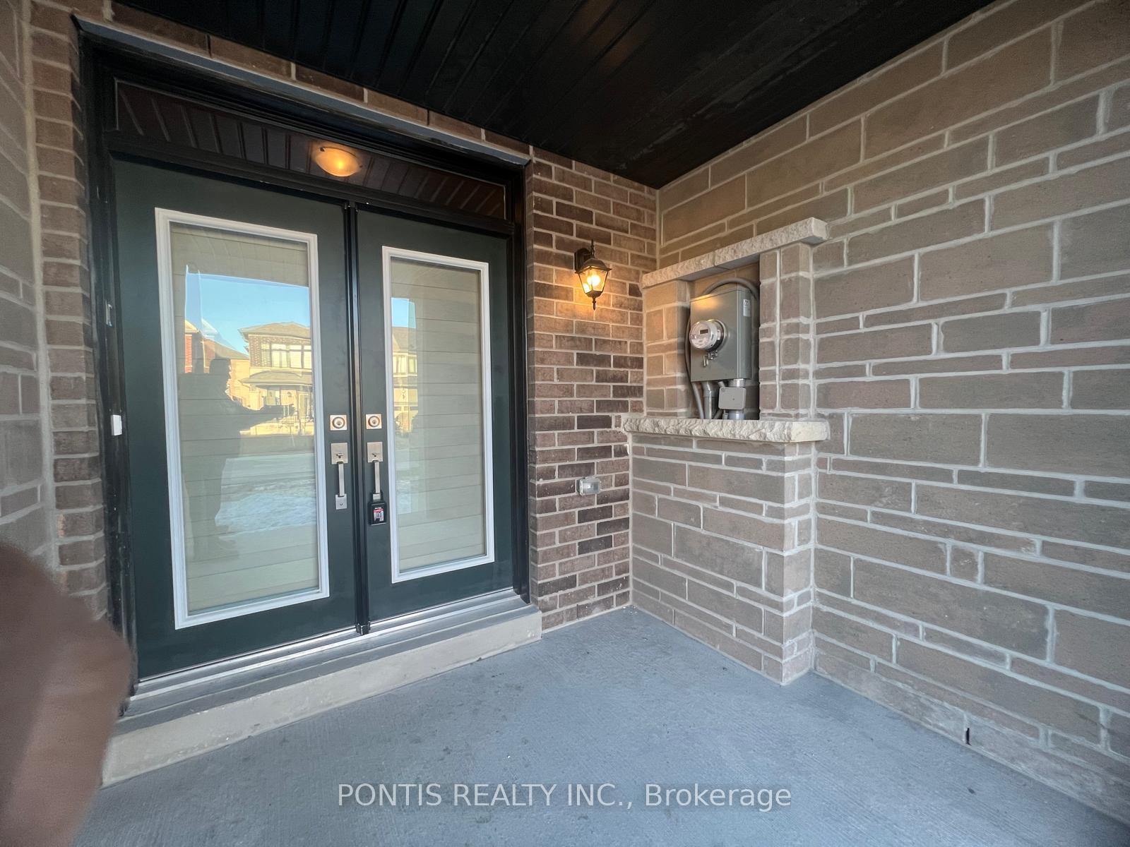 Photo 2 of 1205 Rexton Drive, Oshawa, Kedron — HOMEH