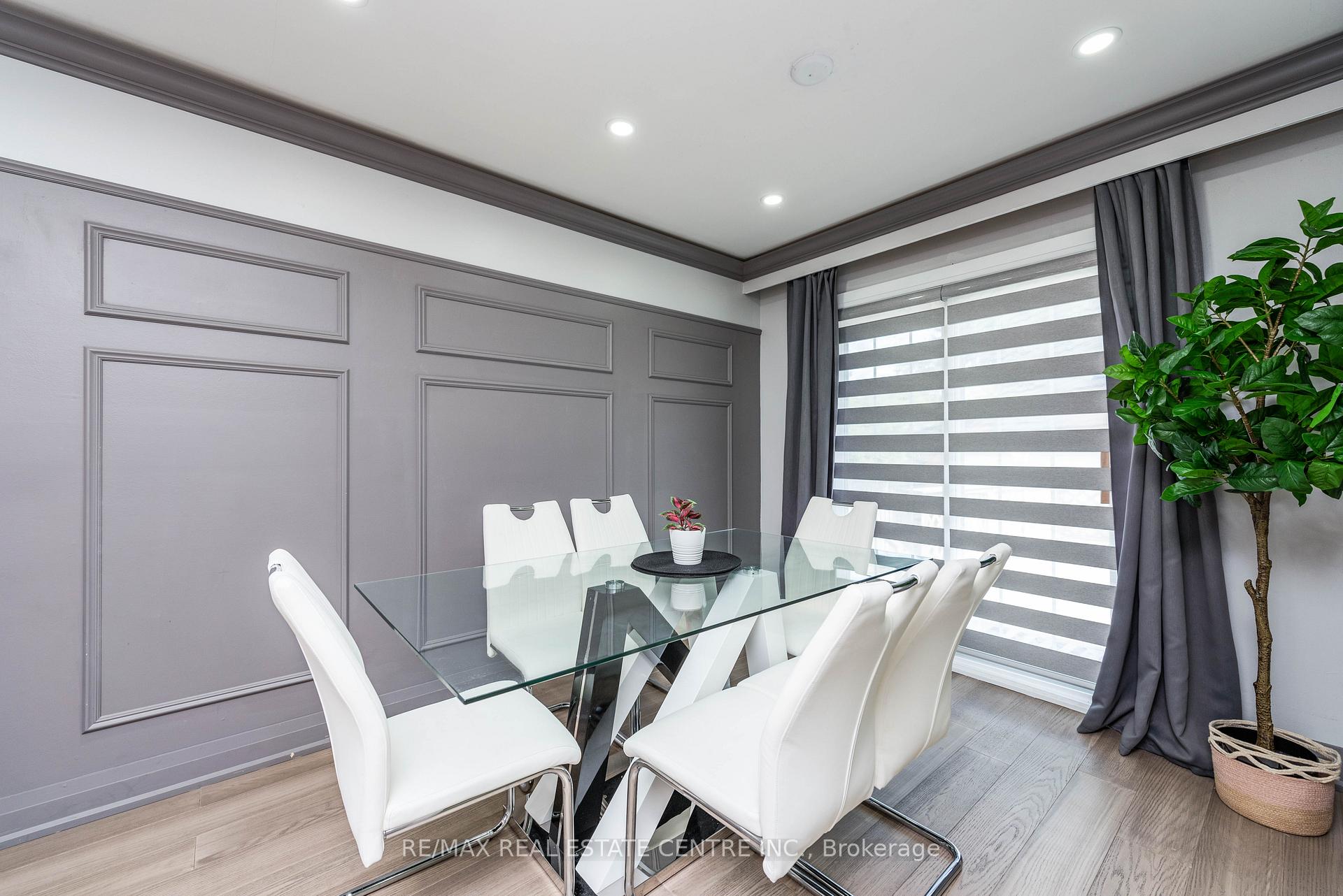 Photo 12 of 10 Grange Drive, Brampton, Northwood Park — HOMEH