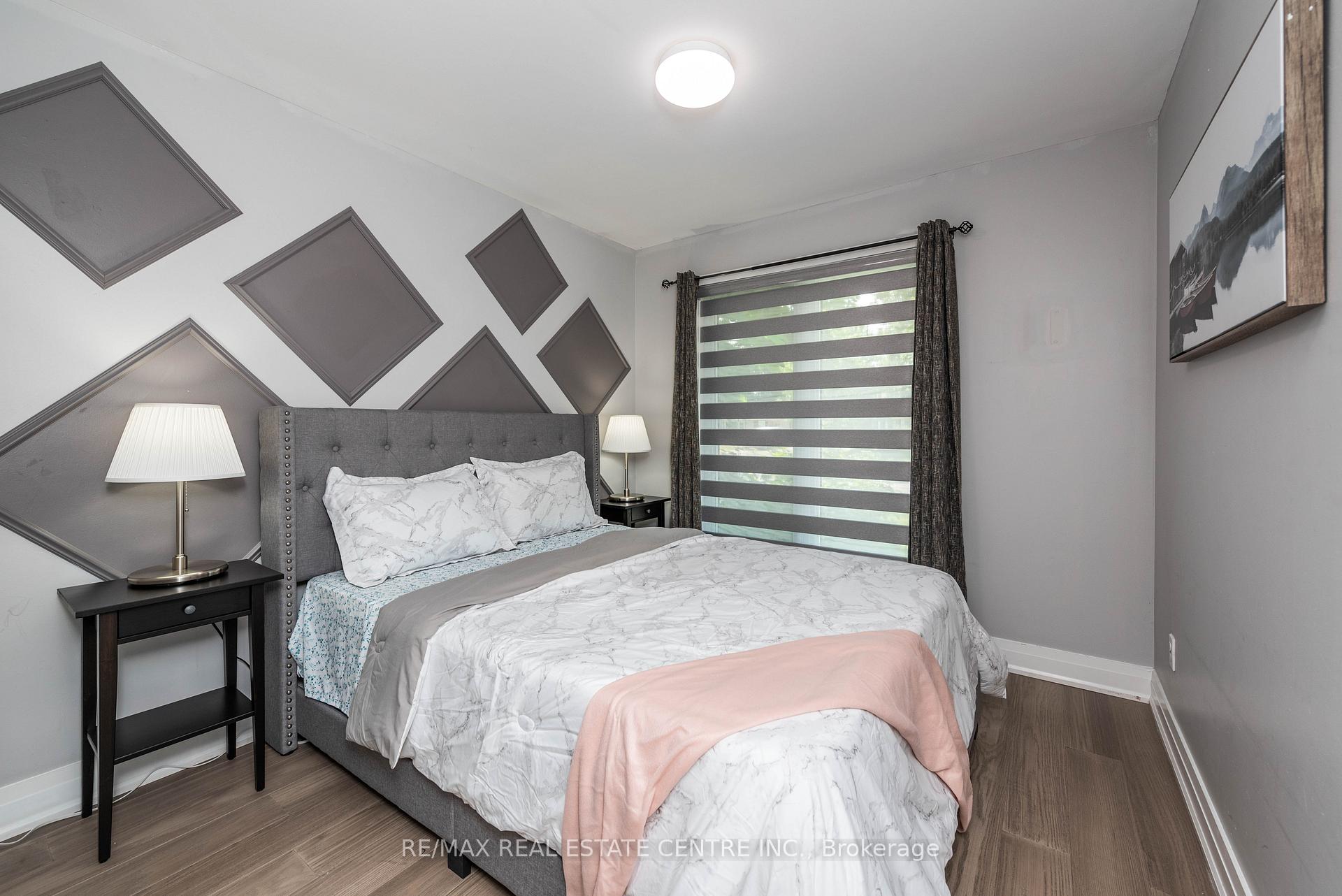 Photo 22 of 10 Grange Drive, Brampton, Northwood Park — HOMEH