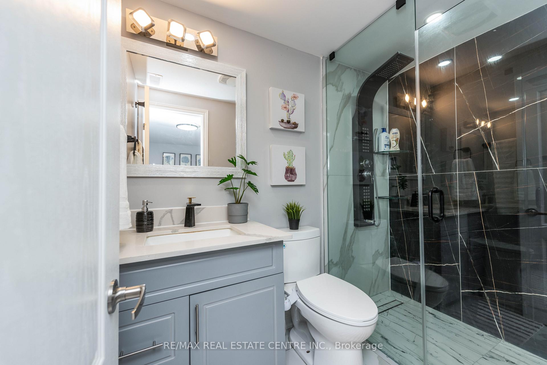 Photo 27 of 10 Grange Drive, Brampton, Northwood Park — HOMEH
