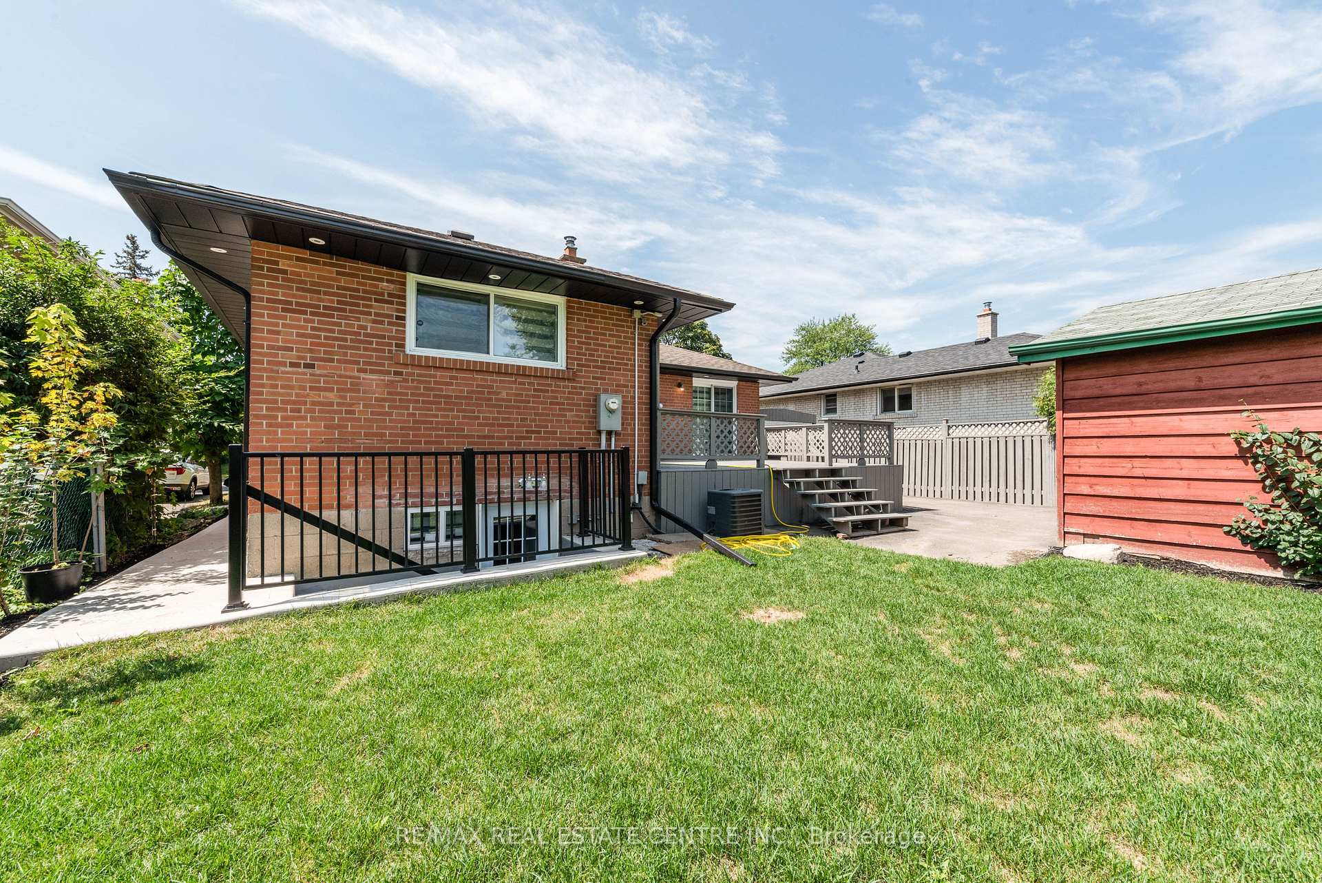 Photo 31 of 10 Grange Drive, Brampton, Northwood Park — HOMEH