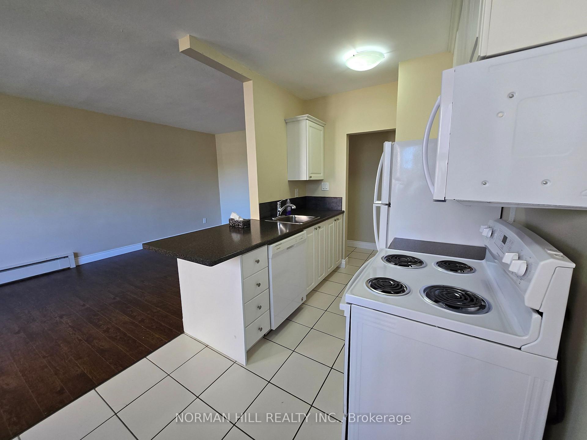 Photo 4 of Unit 206, 416 E 42nd Street, Hamilton, Mohawk — HOMEH