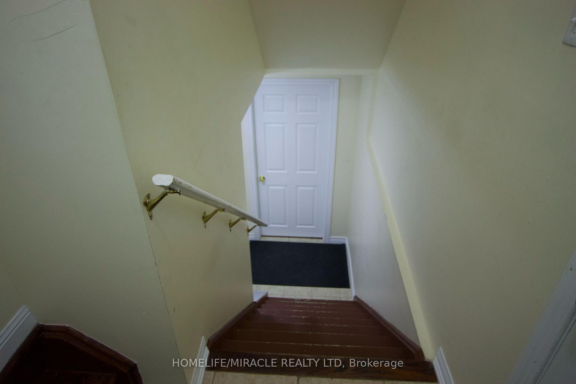 Photo 2 of 36 Toddville Road, Brampton, Bram East — HOMEH