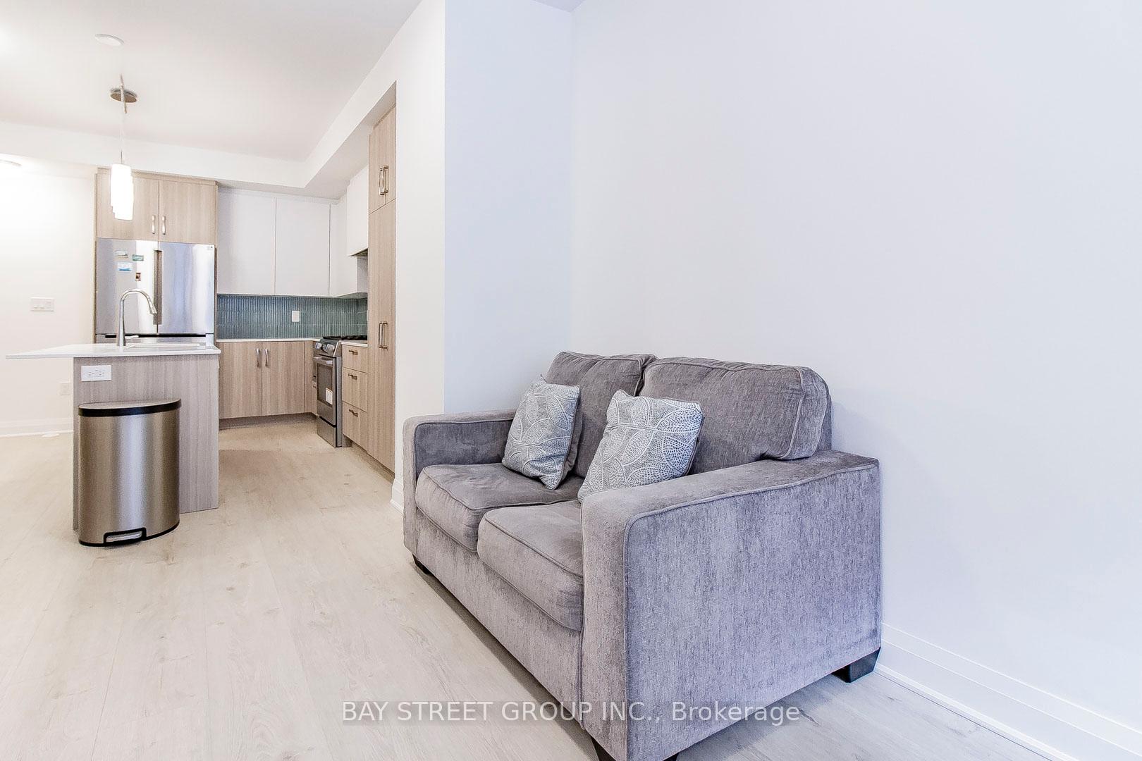 Photo 8 of Unit (Third level 1St Br), 114 Alton Crescent, Vaughan, Uplands — HOMEH