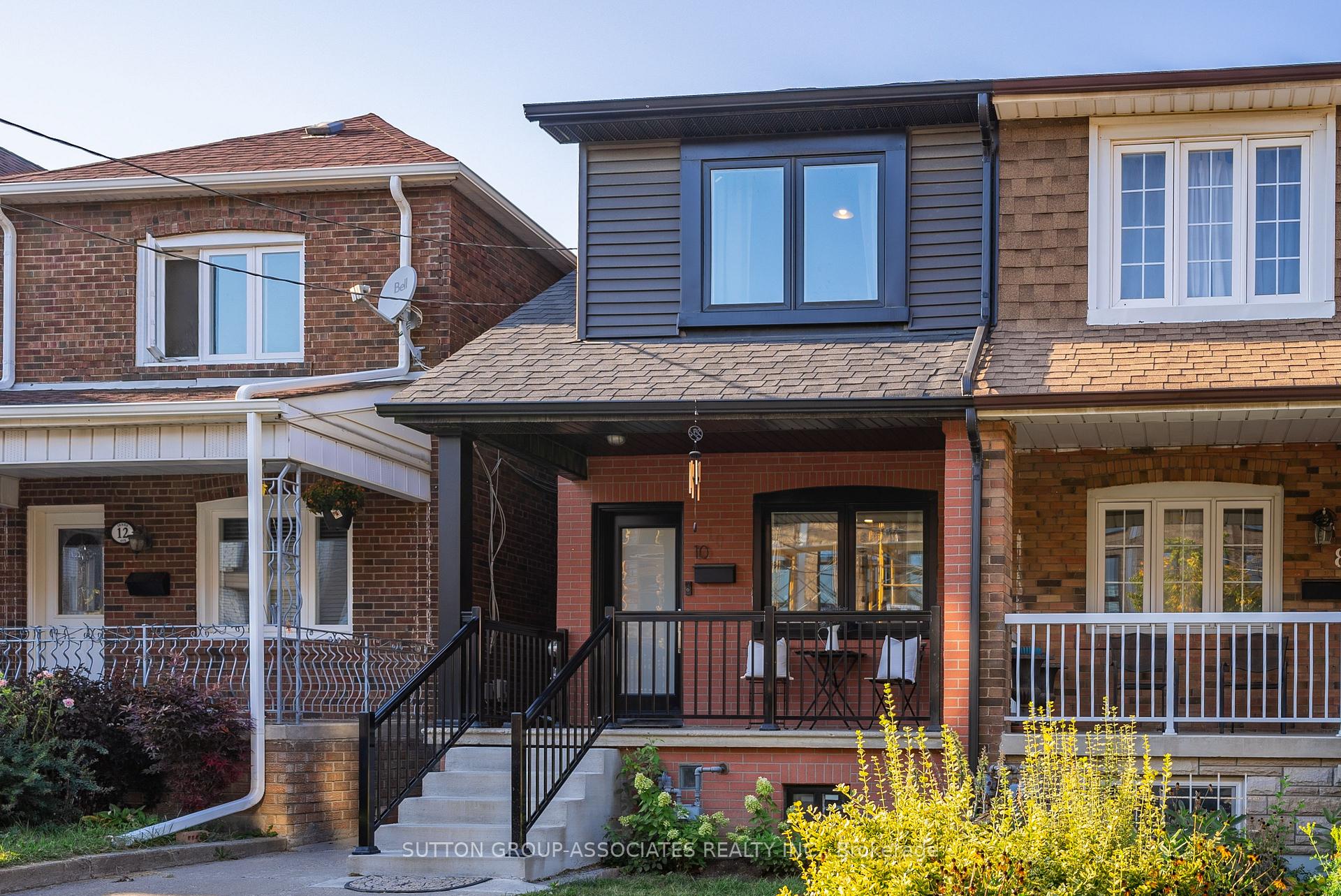 Front of 10 Innes Avenue