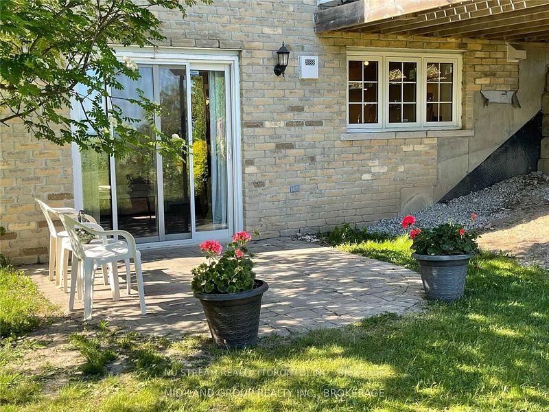 Photo 13 of Unit Lower, 3693 Lakeshore Road S, Clarington, Newcastle — HOMEH
