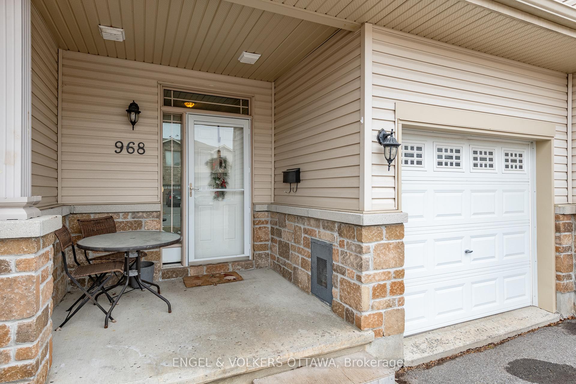 Photo 2 of 968 Linaria Walk, Ottawa, Notting Hill/Summerside — HOMEH