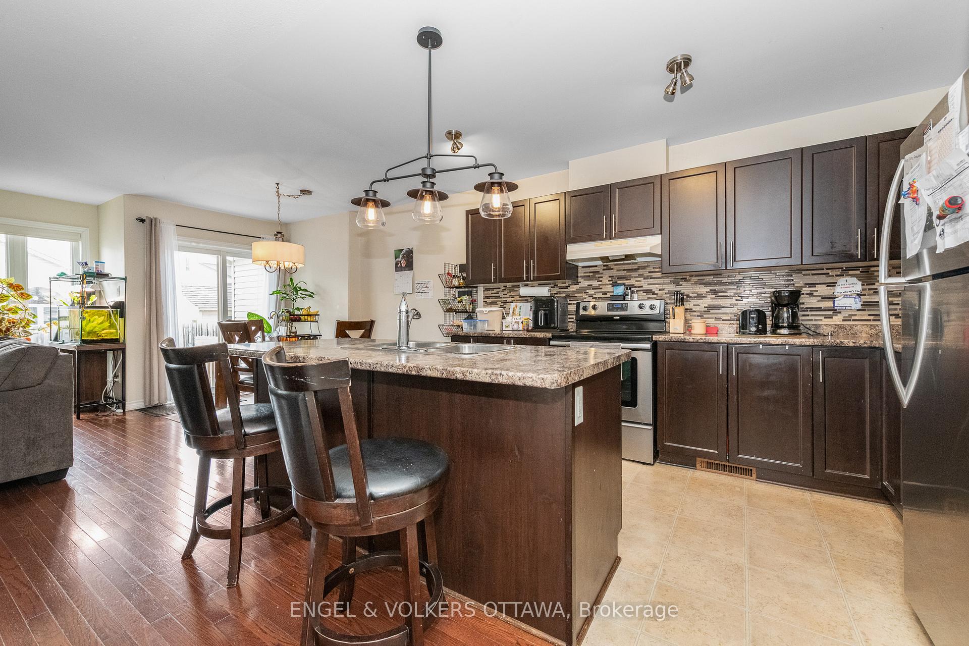 Photo 3 of 968 Linaria Walk, Ottawa, Notting Hill/Summerside — HOMEH