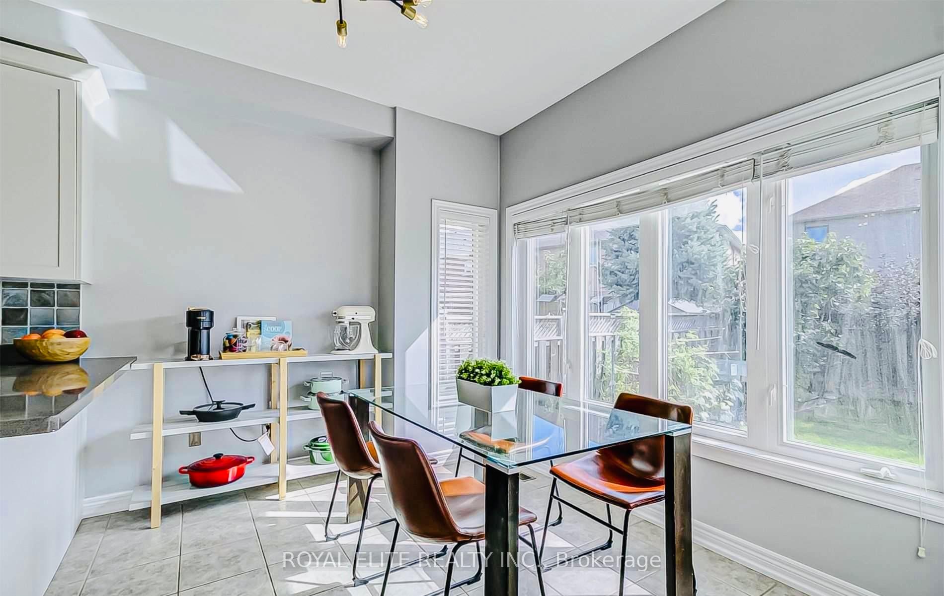 Photo 10 of 119 Huntingfield Street, Vaughan, Patterson — HOMEH