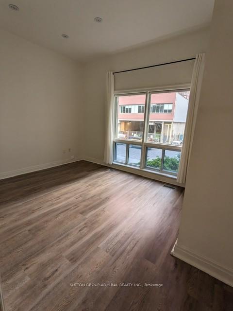 Photo 3 of Unit 2, 16 Clarence Square, Toronto, Waterfront Communities — HOMEH